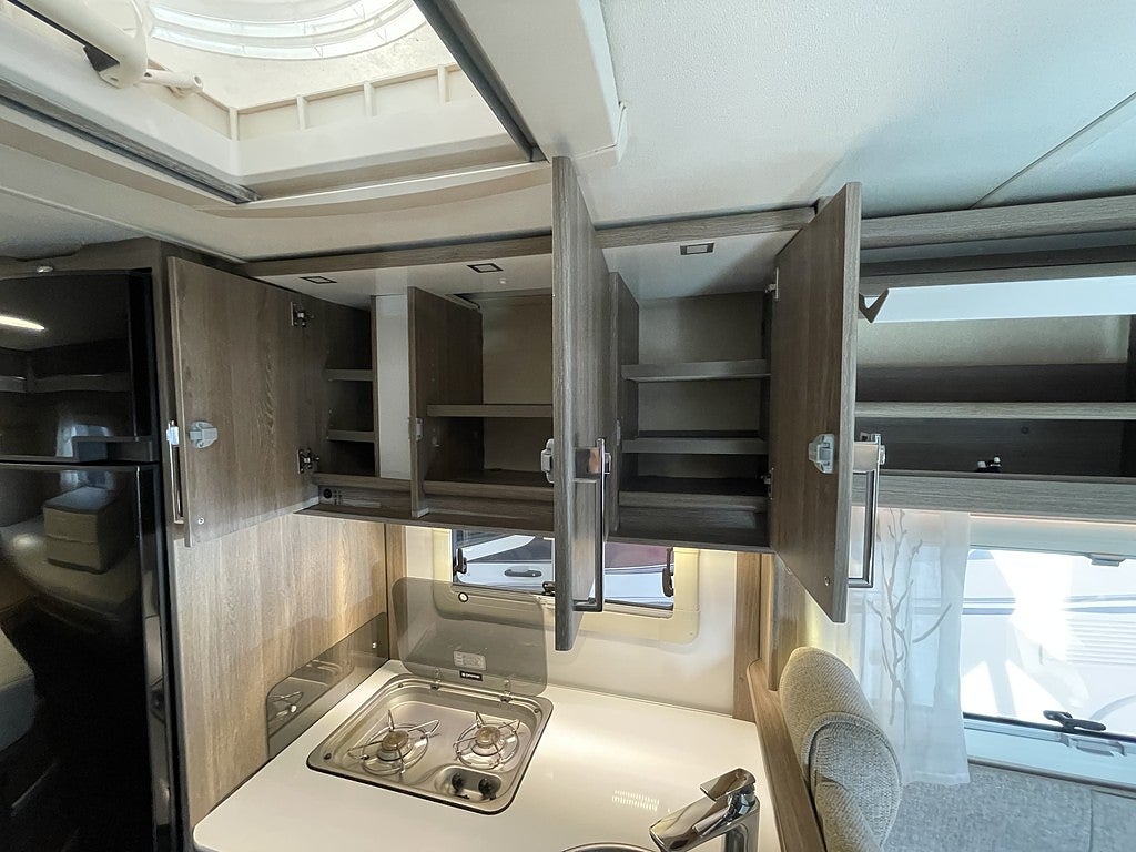 Kabe TMC 740 LGB /ALDE/B-körkort/Solcell/Långbäddar/Garage/Backkamera - Kabe