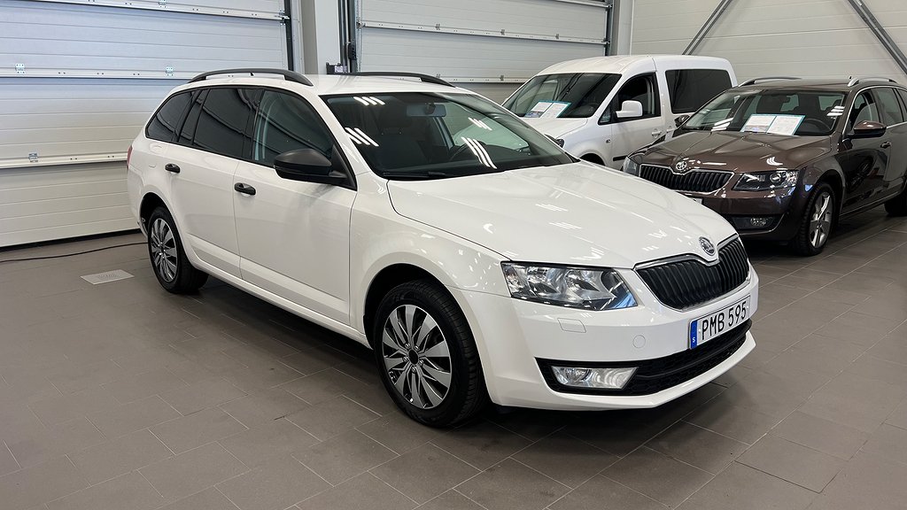 Skoda Octavia 1.6 TDI 4x4 Kombi 1-Ägare Dragkrok