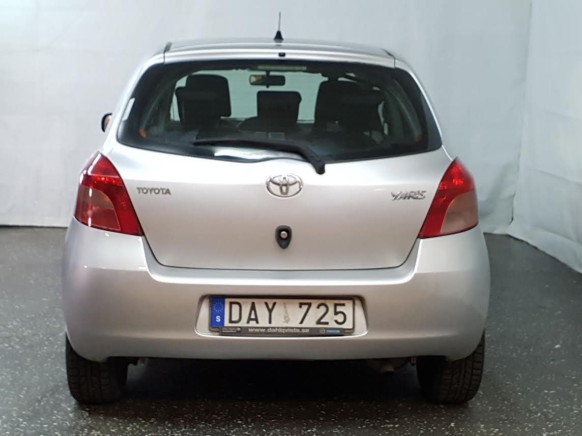 Toyota Yaris 5-dörrar 1.3 VVT-i 87hk 2006, bild 5/36