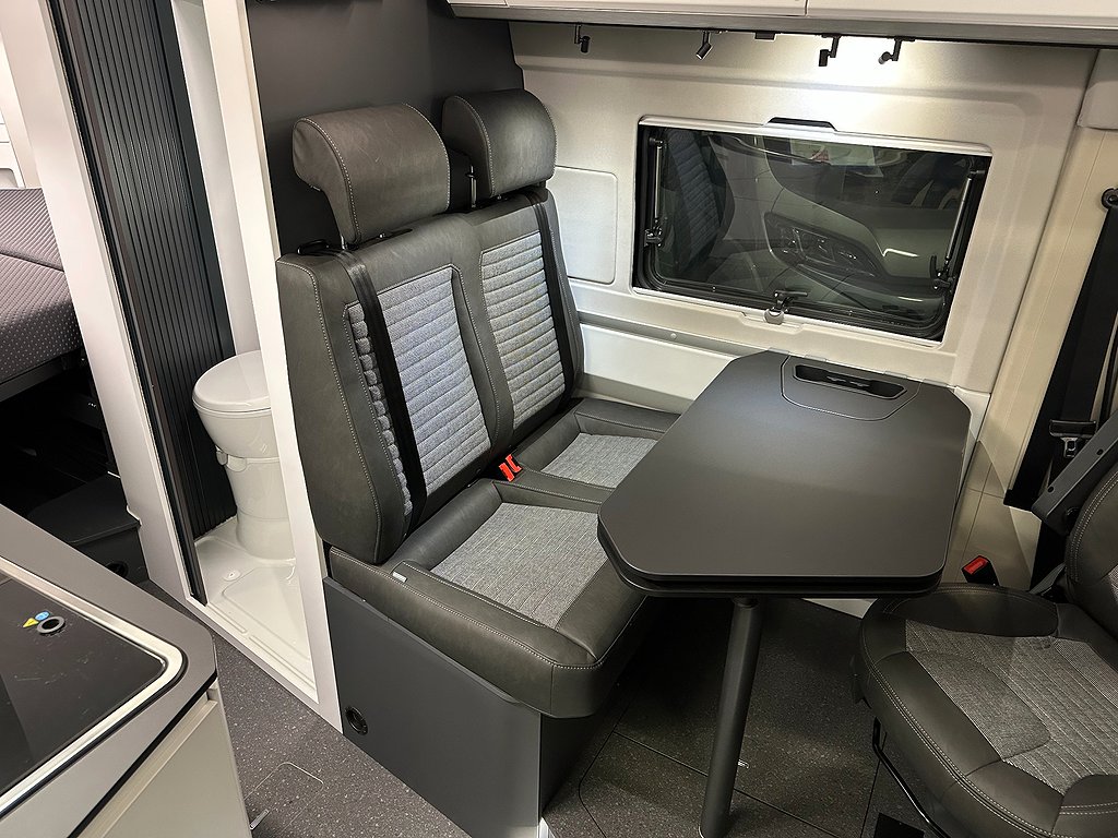 Adria TWIN SUPREME 600 SPB / Aut / Dieselpanna / <6 meter - Adria