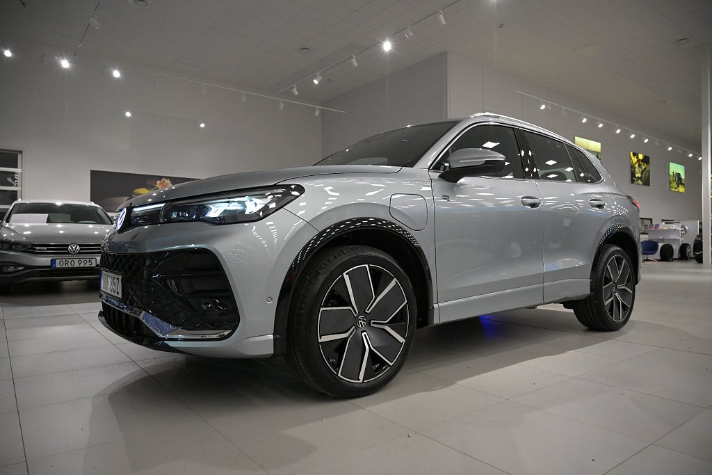 Volkswagen Tiguan eHybrid R-Line SWE Edition- *Ink dragkrok!*