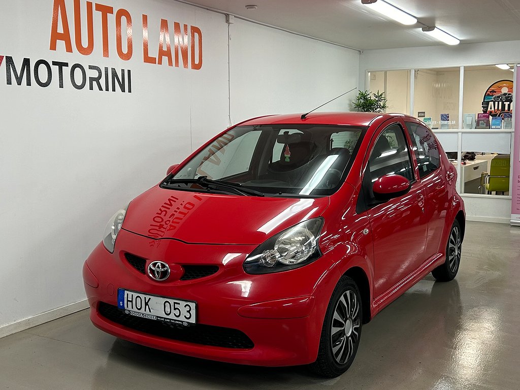 Toyota Aygo 5-dörrar 1.0 VVT-i /360 kr årsskatt/Nybesiktigad