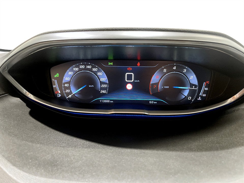 Bild på Peugeot 3008 Allure 1.2 PT 130hk - FARTHÅLLARE