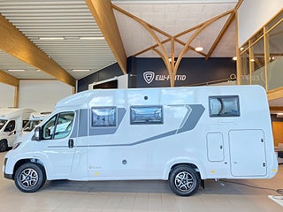Husbil-halvintegrerad Adria COMPACT SELECT DL 8 av 24