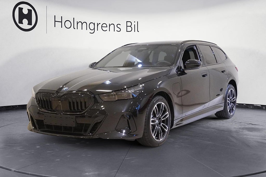 BMW 530e xDrive Touring M Sport Pro Fully Charged Drag H K DA | Ränta