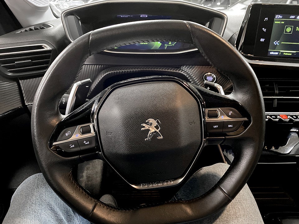 Bild på Peugeot 208 Allure 1.2 PT 100hk Aut BACKKAMERA