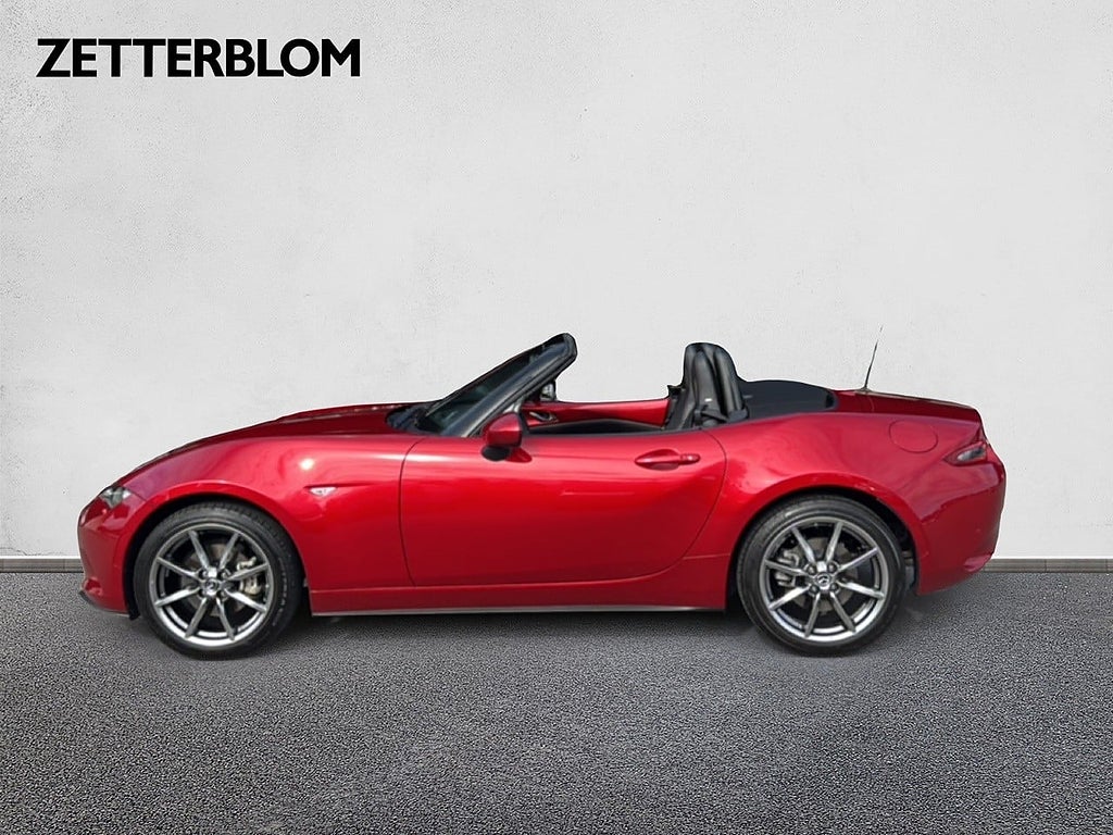 SUV Mazda MX-5 9 av 13