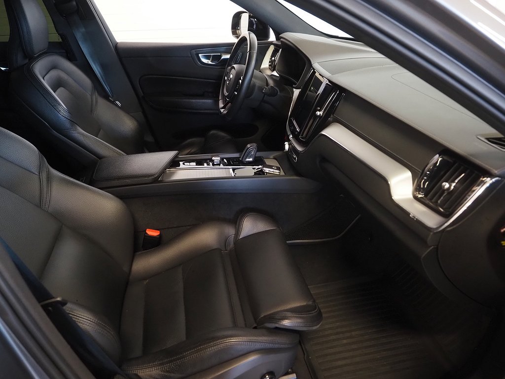 Volvo XC60 Recharge T8 392hk AWD R-Design |Drag|Pano|Skinn| 2020