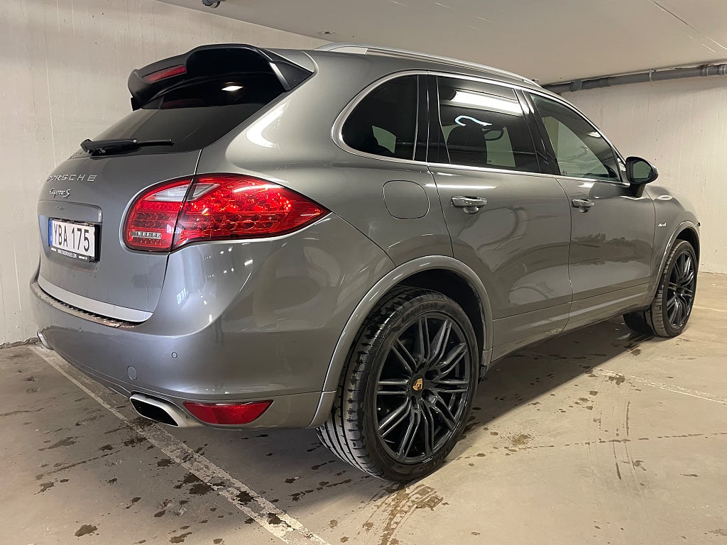 Porsche Cayenne S 2014 - miniatyr 4