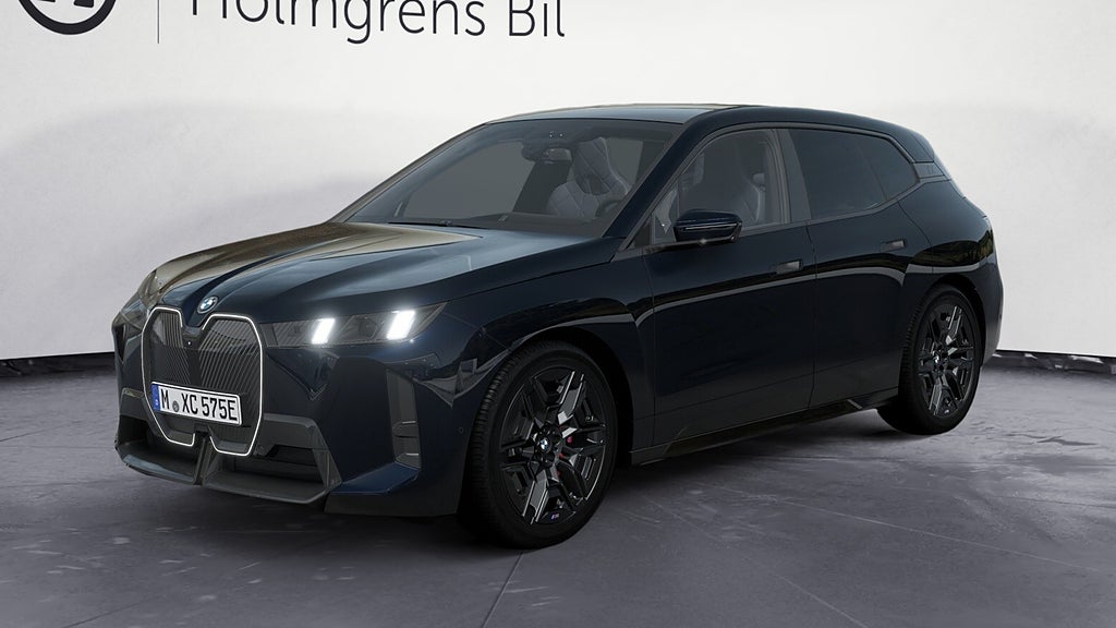BMW iX xDrive60 M Sport Pro Supercharged Drag DA Pro B W | Ränta 3,95%