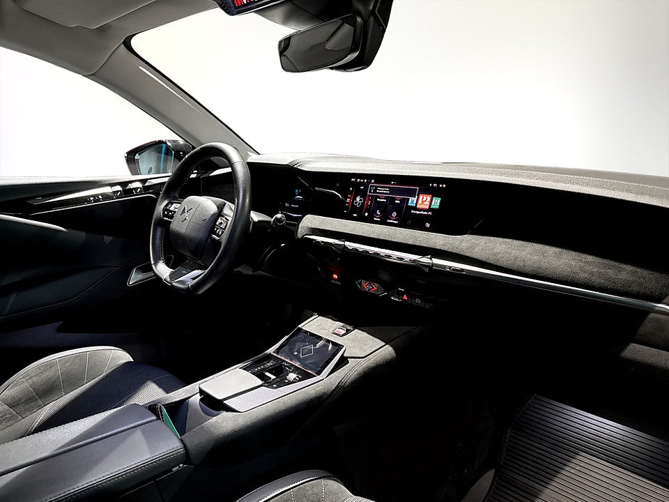 Bild på DS 4 E-Tense P.Line+ 225hk Aut INK. TRYGGHETSPAKET