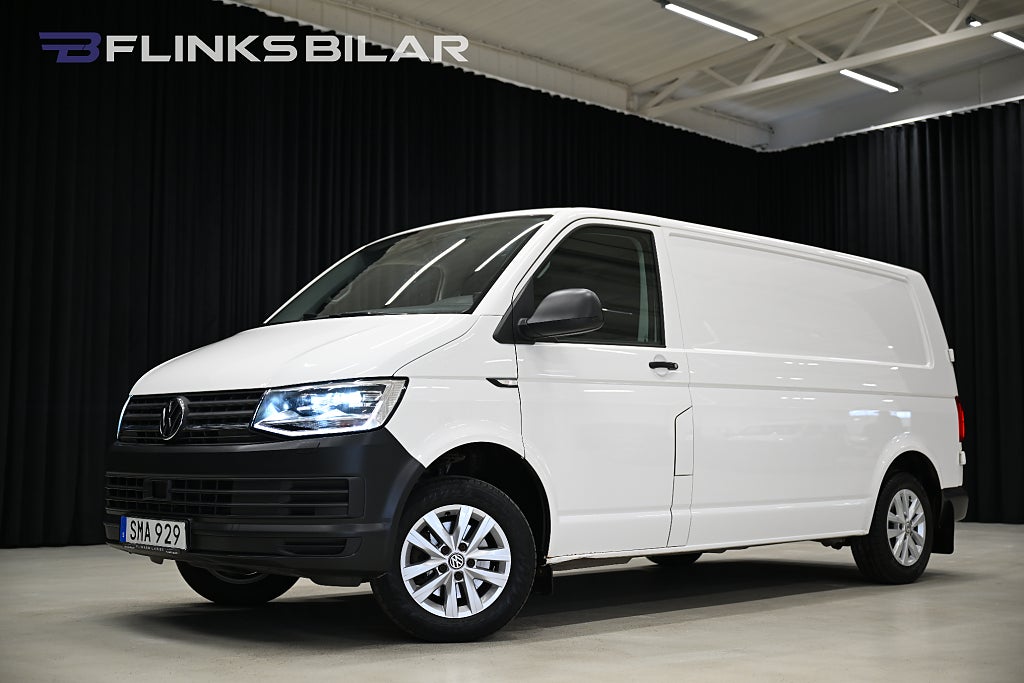 Volkswagen Transporter 2.0 TDI 102HK L2 LED|Drag|Värmare|V-Inredd|PDC|Rearheat