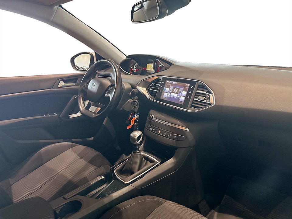 Bild på Peugeot 308 SW Active 1.6 BHDi 120hk BACKSENSORER