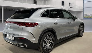 SUV Mercedes-Benz EQE SUV 2 av 11