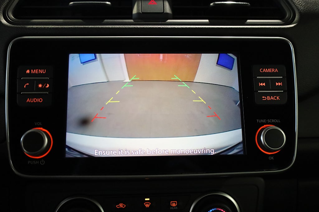 Nissan Leaf Acenta 40 kWh Kamera CarPlay Rattvärme Keyless Leasbar