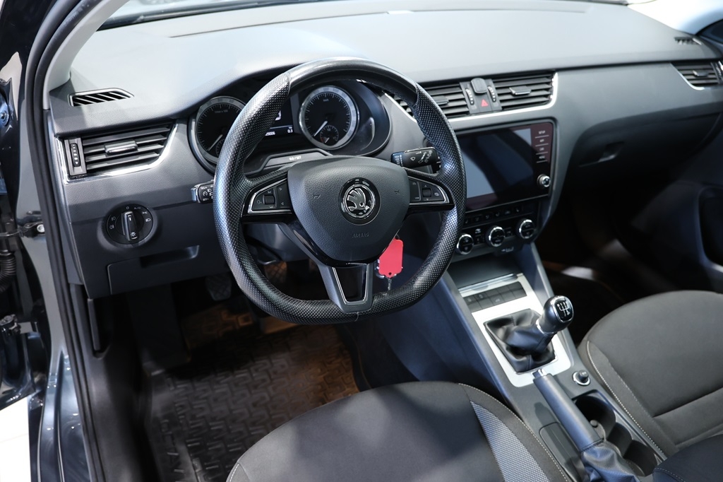 Skoda Octavia 2020, kuva 6/48