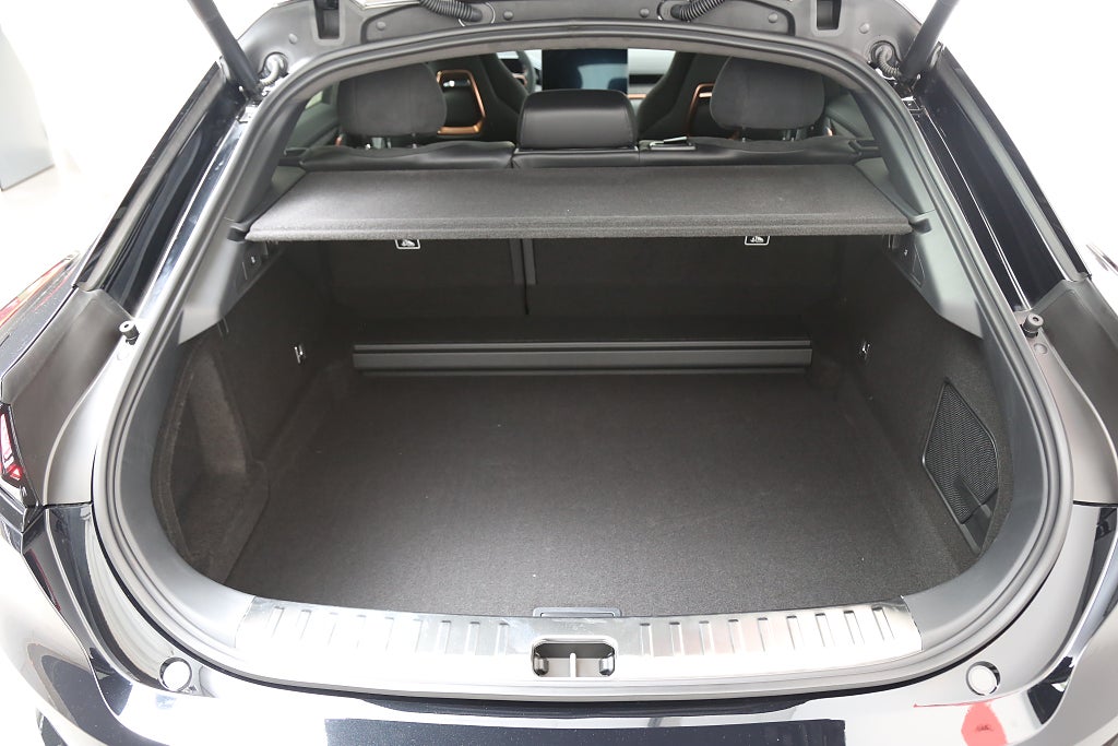 Zeekr 001 Performance AWD 544HK 100kWh 2025
