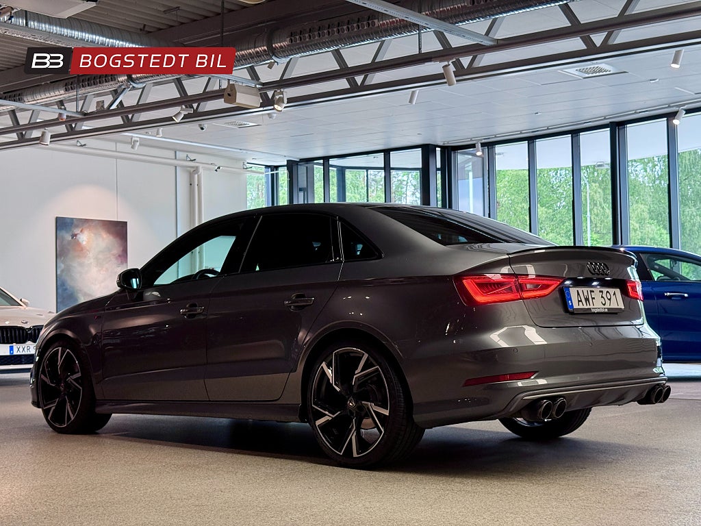 Audi A3 Sedan 2.0 TDI quattro S-Line | Panorama | Nyservad!