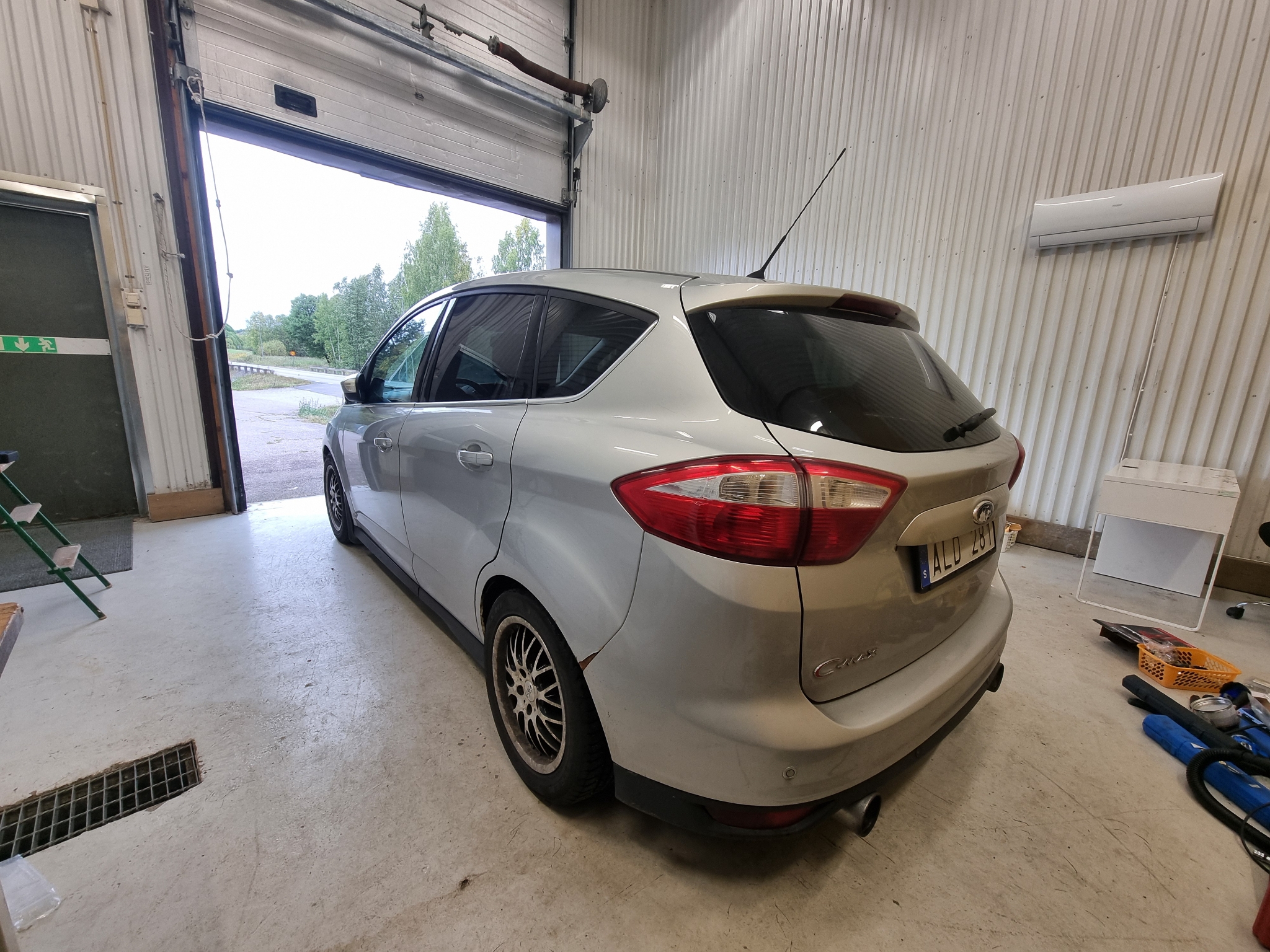 Ford C-Max 1.6 TDCi Titanium Euro 5 2011, bild 3/10
