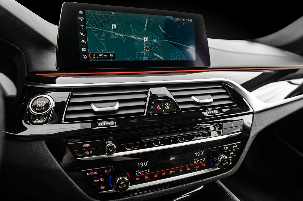 BMW 540I 2019 - miniatyr 12