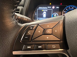 Halvkombi Nissan Leaf 13 av 15