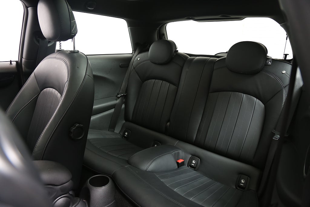 MINI Cooper S 192hk Automat 3-dörrars H/K Navi Läder Panorama 2015