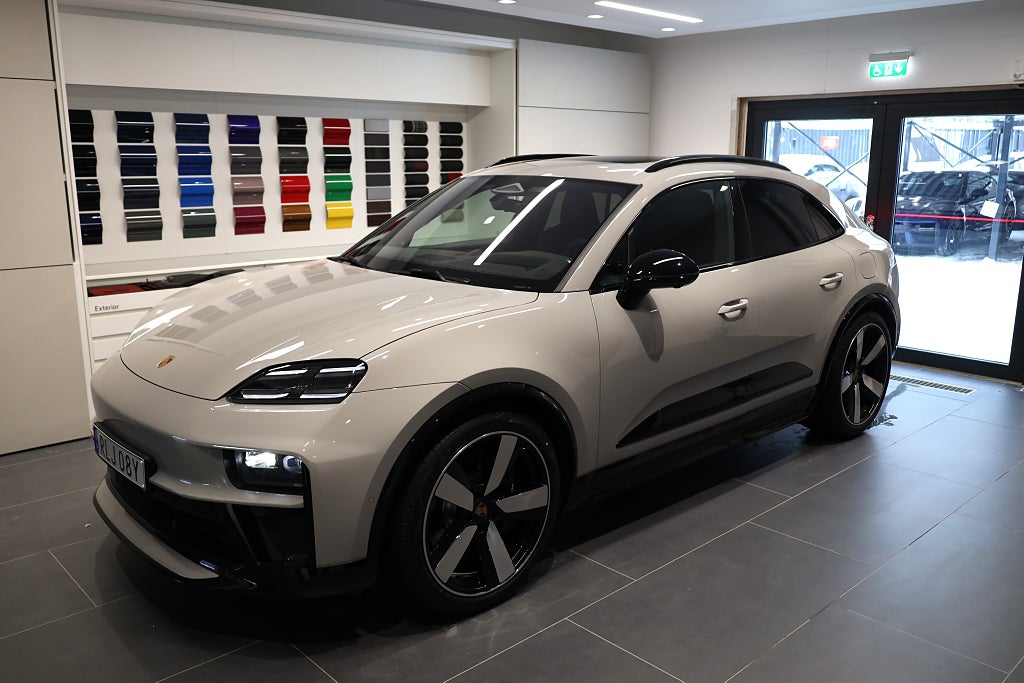 Porsche Macan GTS / Panoramatak / 571 HK