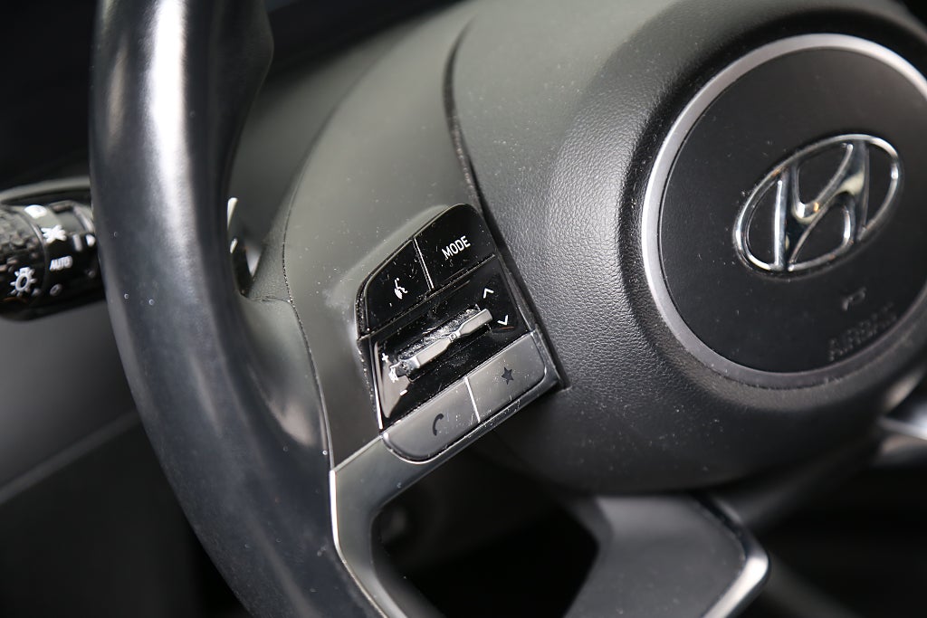 Hyundai Tucson 1,6 T-GDi HEV 230hk 6AT 4WD Essential Motorvärmare