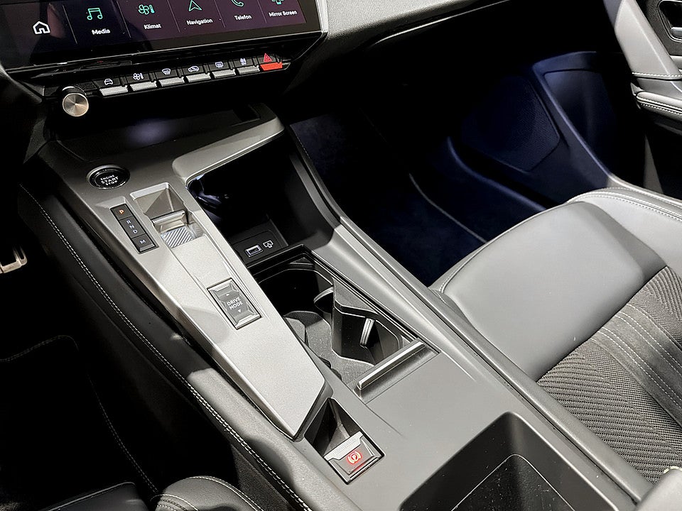 Bild på Peugeot 308 SW GT 1.2 PT 130hk Aut - B-KAMERA, ELSTOL