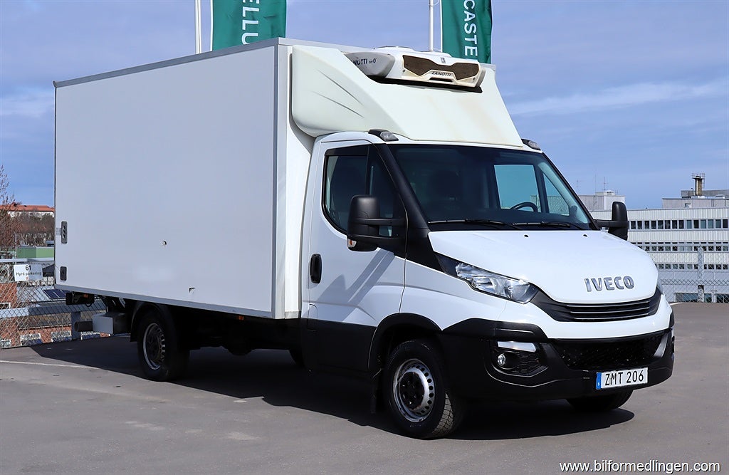 Iveco Daily 35 2.3 156hk Kyl Bakgavellyft Värmare Automat