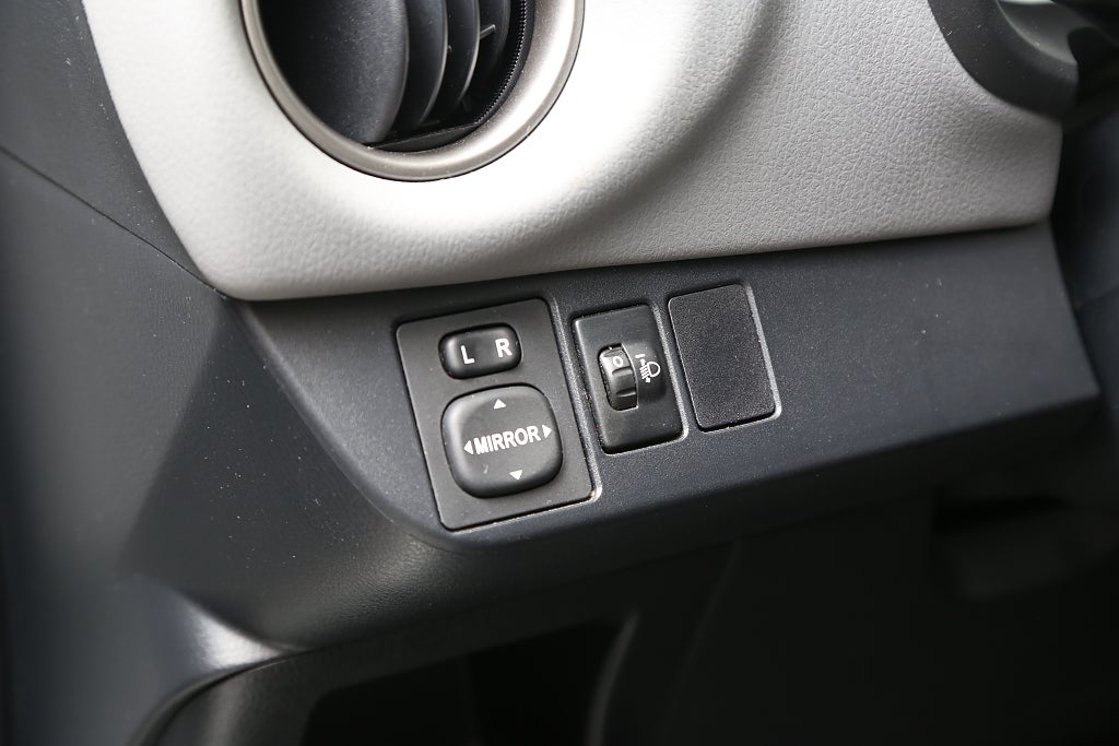 Toyota Yaris 1,33 Dual VVT-i Multidrive S Active 5-dörrar Kamera 2015