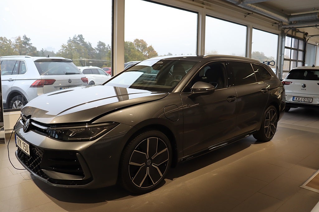 Volkswagen Passat Variant eHybrid 1.5 272HK R-Line DSG Drag Panorama