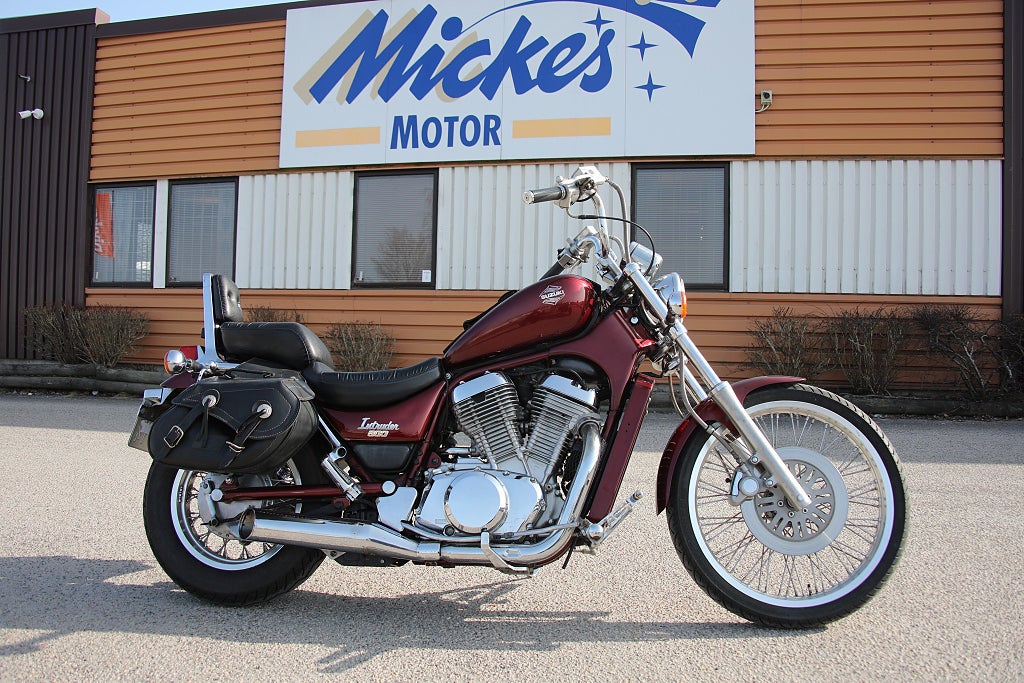 Suzuki VS800 Intruder