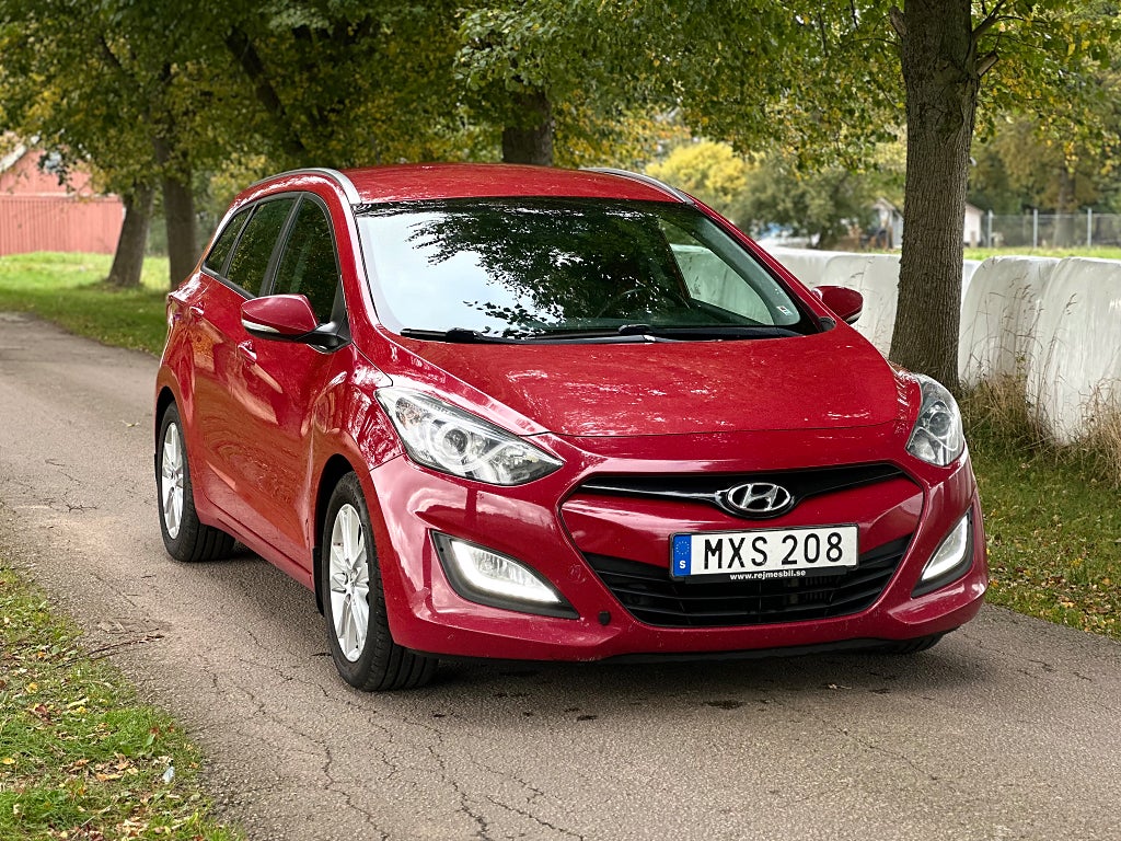 Hyundai i30 1.6 CRDi Business Euro 5, Svensksåld, Drag, PDC 