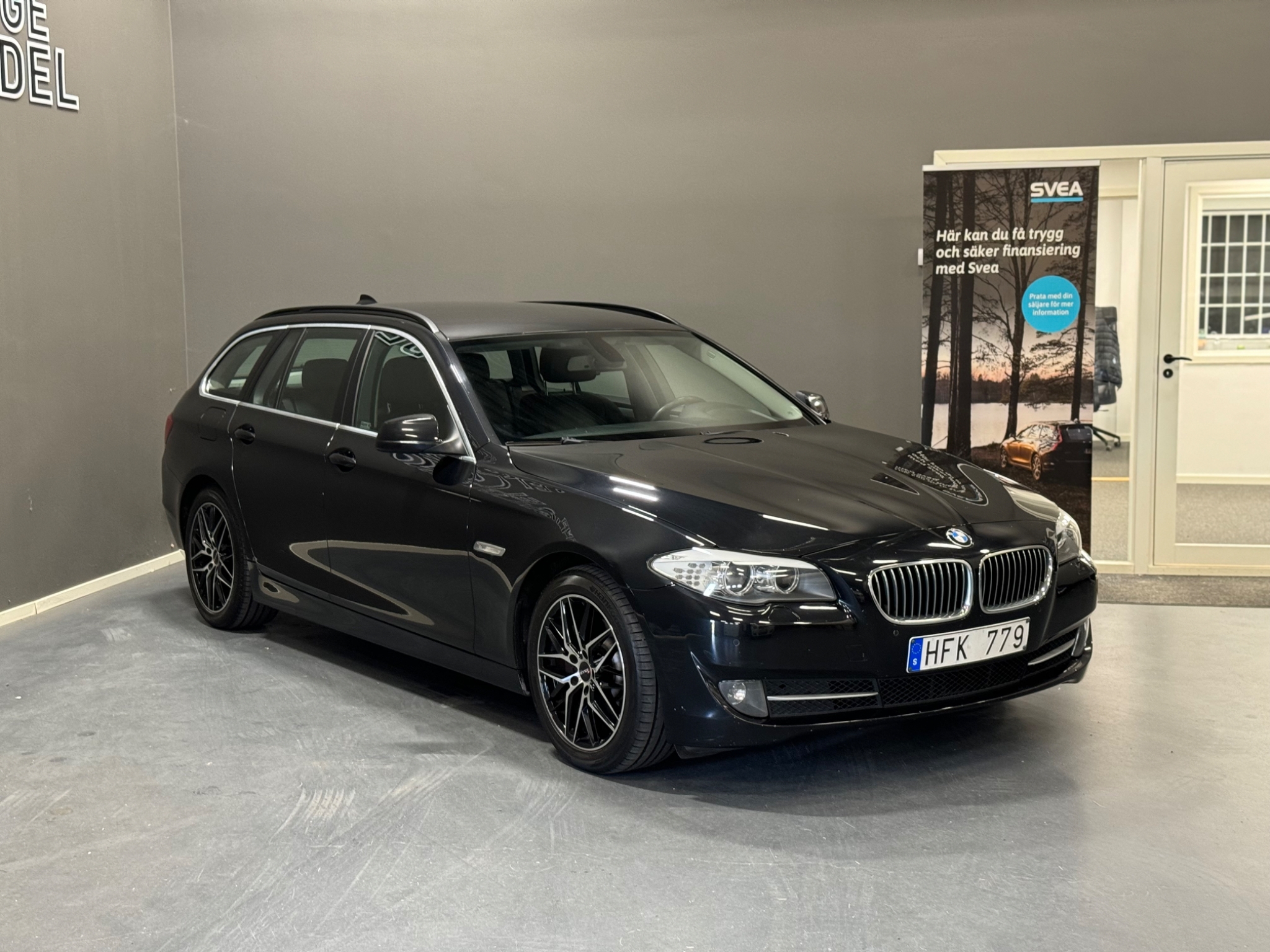BMW 530 d Touring Steptronic Euro 5 2011, bild 2/34