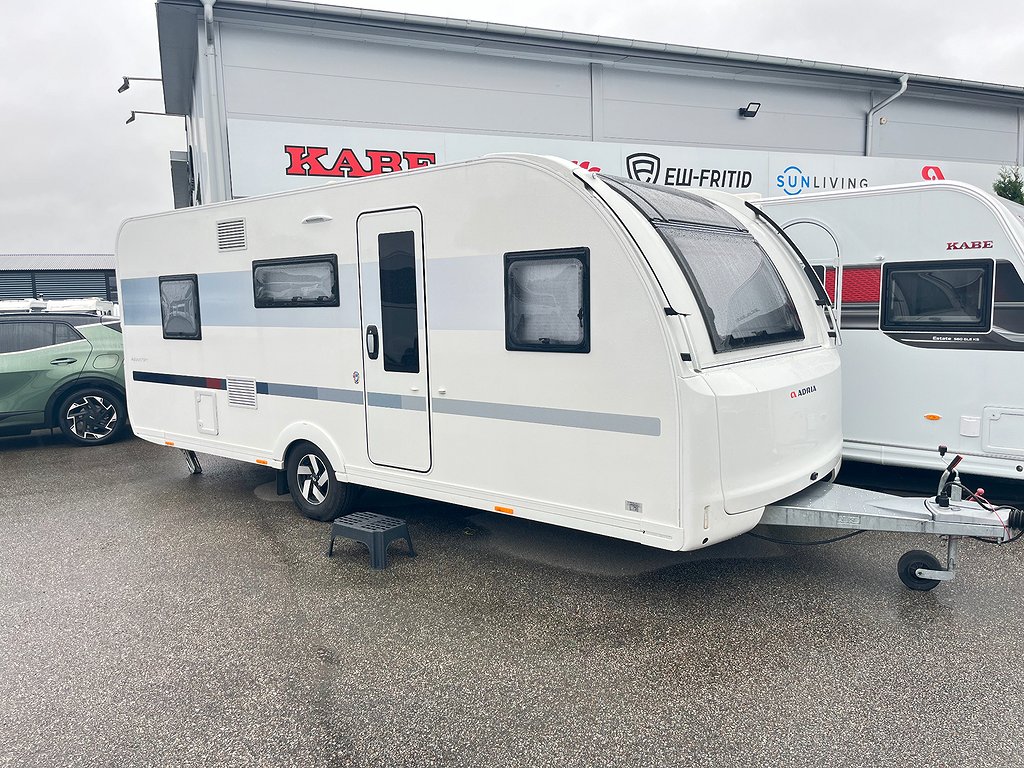 Adria Adora 573 PT (Barnkammare 7 bäddar+Förtält+ALDE+TV)