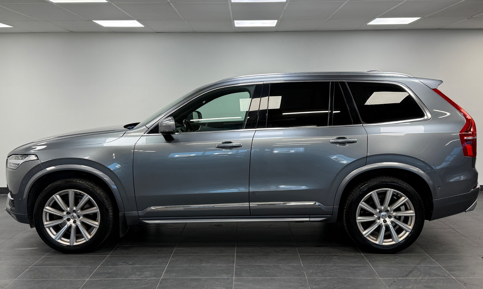 Volvo XC90 5-seater D5 AWD Inscription 2017, bild 3/10
