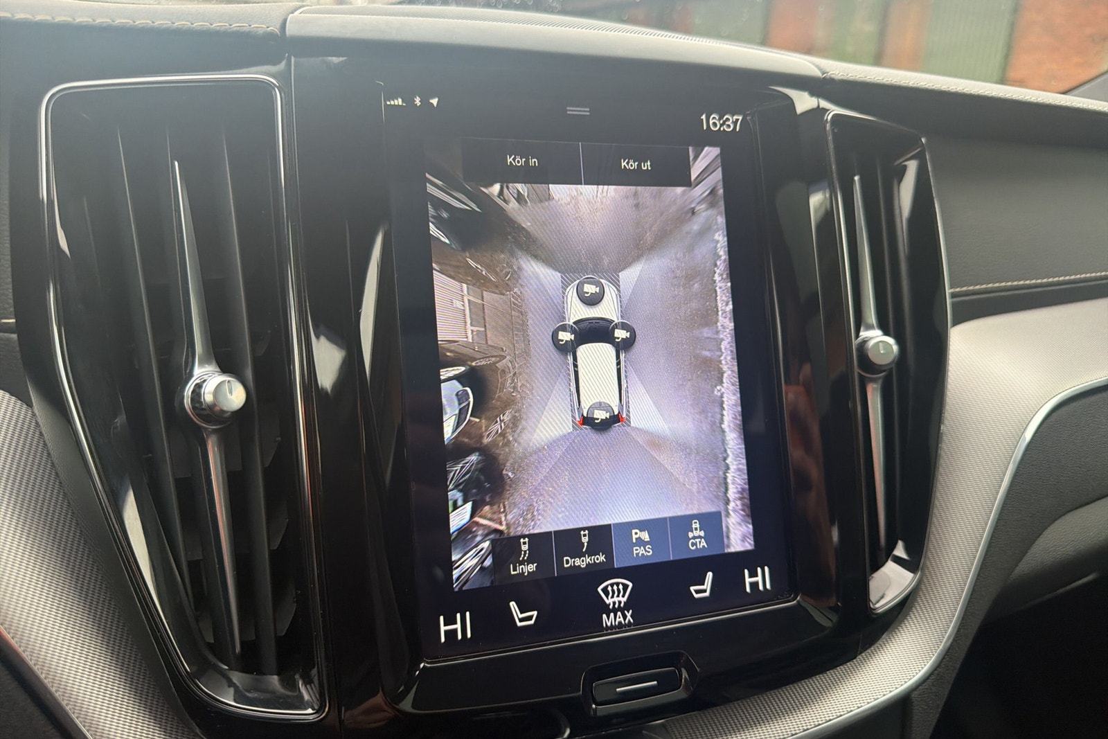 Volvo XC60 B5 AWD Geartronic R-Design Panorama Navi HUD 360 Drag 2020 - miniatyr 17