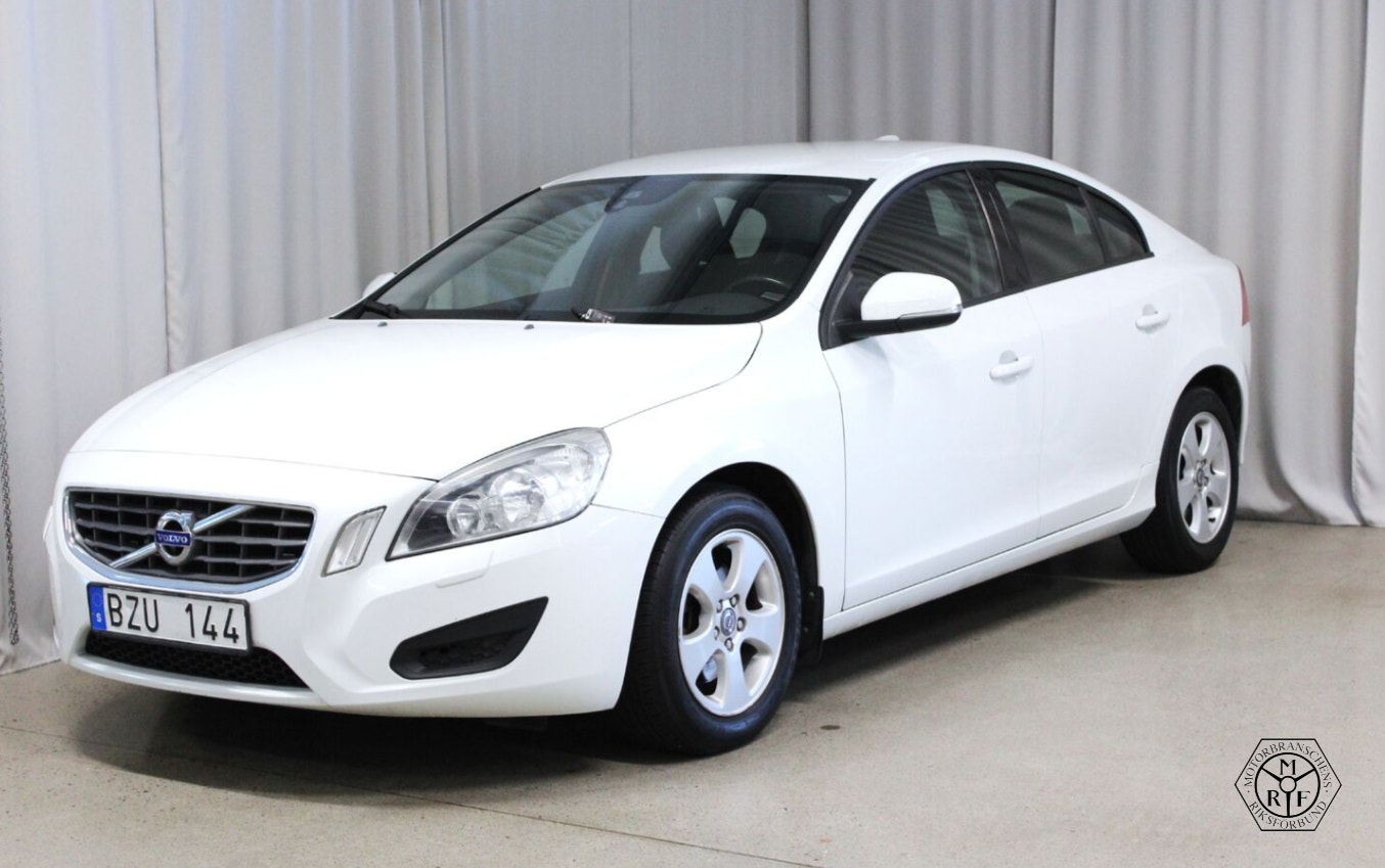 Volvo S60 T3 150HK, S&V-hjul, Kamrem bytt, Nyservad