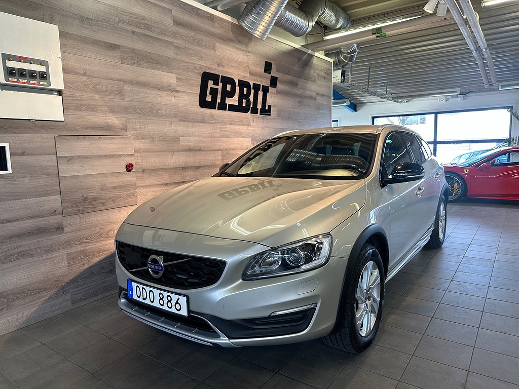 Volvo V60 Cross Country D3 Automat Momentum | VOC | Navi  