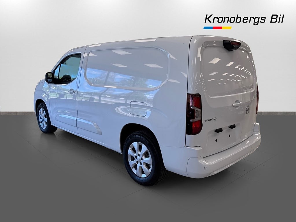 Opel Combo Premium L2 136HK 50 kWh/275km räckvidd – bild 6