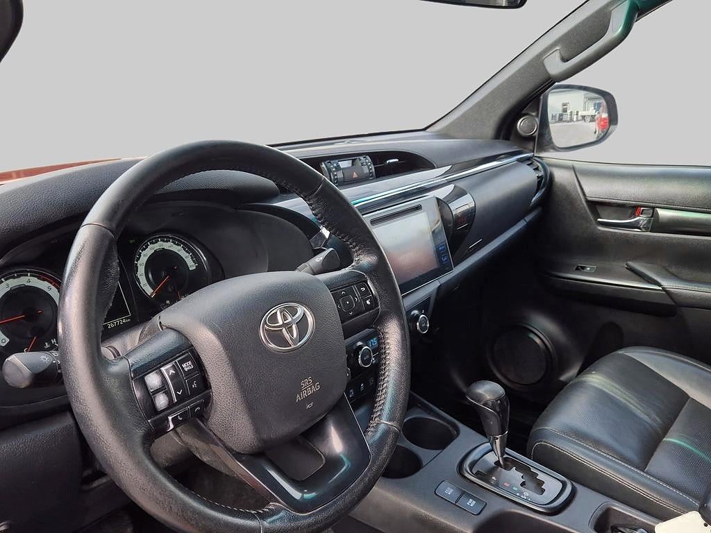 Toyota Hilux Double Cab 2.4 D Ultimate 150 hk Aut Vhjul