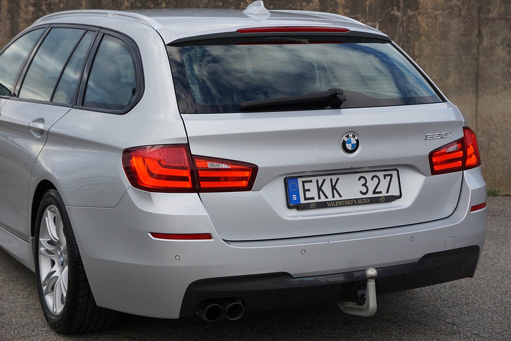 BMW 523I Touring M Sport|1-Ägare|Låga Mil|Värmare|Drag|