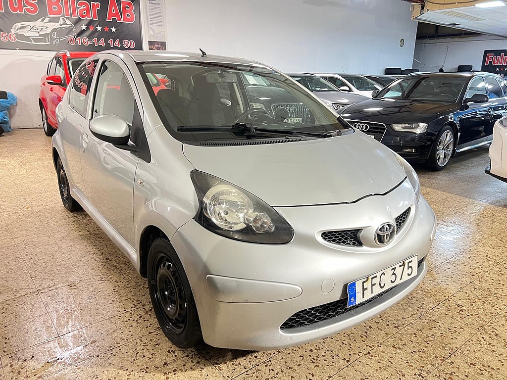 Toyota Aygo 1.0 VVT-i Ny Servad & Besiktigad 