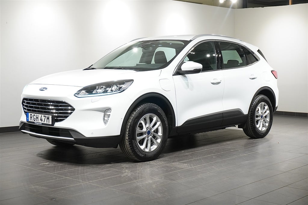 Ford Kuga 0,65% ränta Plug-In Hybrid Titanium Drag B-Kamera