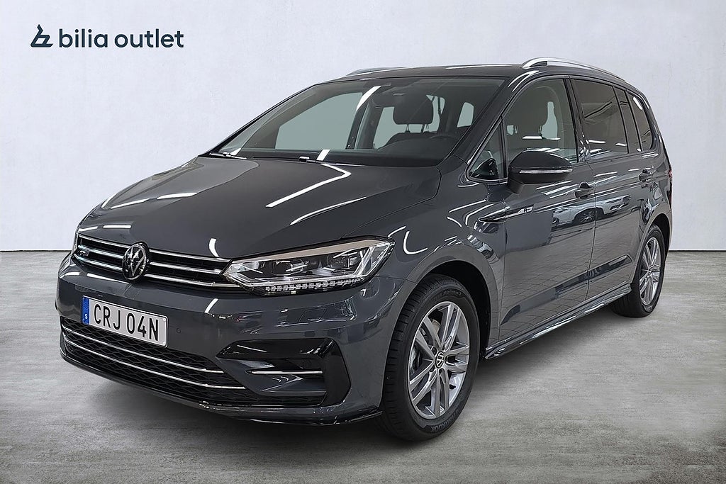 Volkswagen Touran 7-sits 1.5 TSI Base Edition Värmare Kamera Drag Cockpit