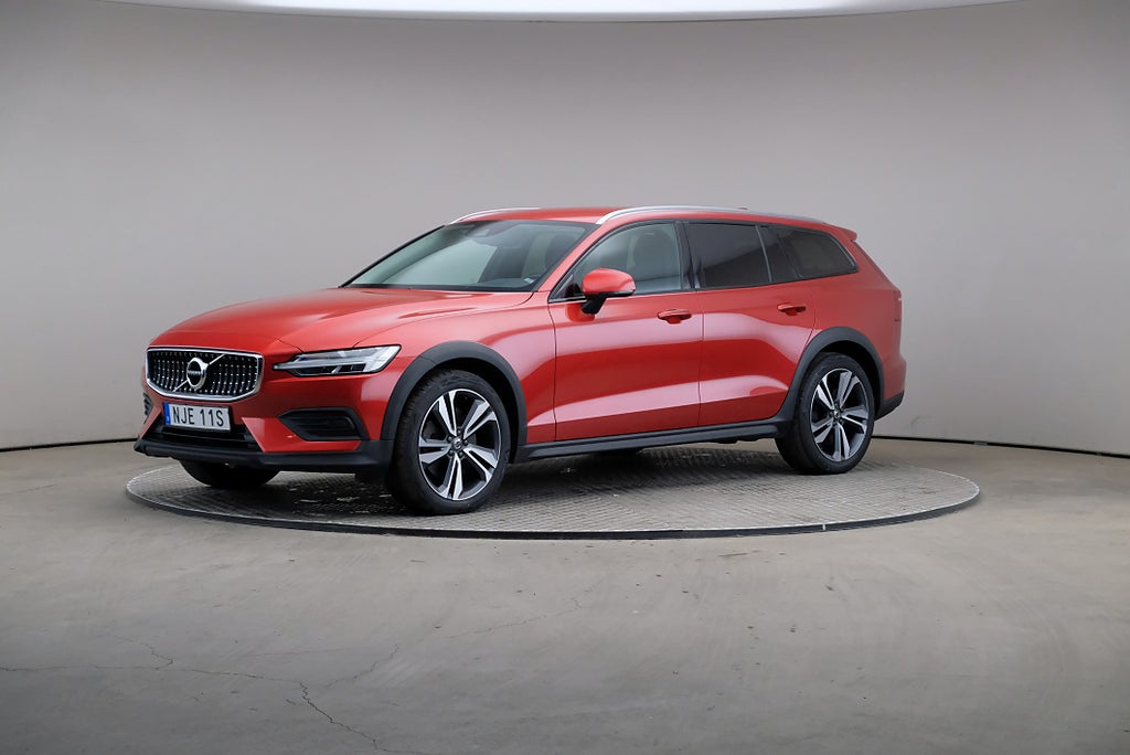 Volvo V60 Cross Country Volvo V60 Cross Country Cross Country B4