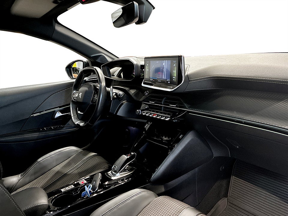 Bild på Peugeot 208 GT-Line 1.2 PT 130hk Aut PANO B-KAMERA