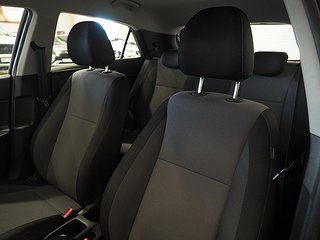 Halvkombi Hyundai i20 10 av 22