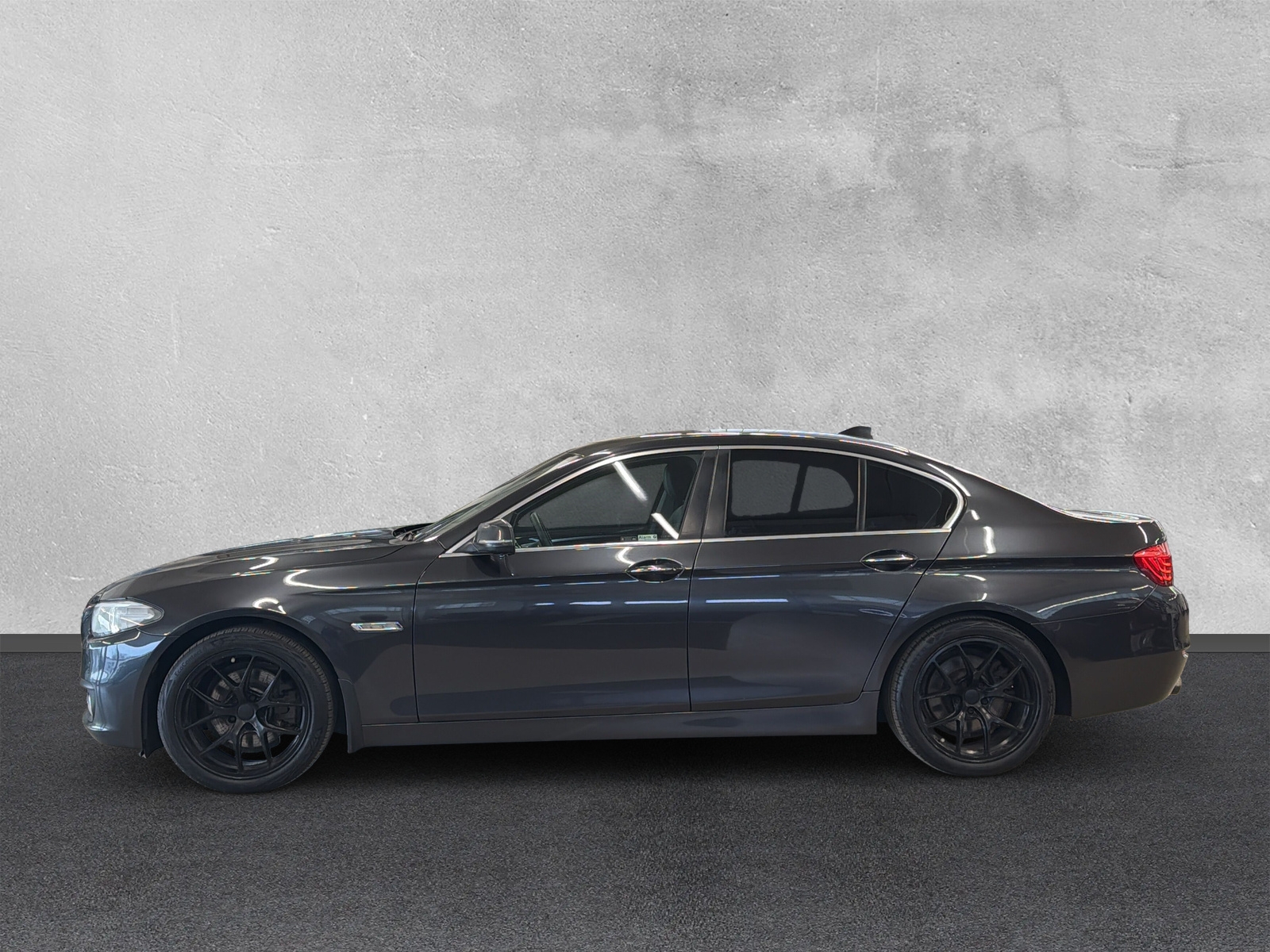 BMW 520 2014, bild 2/50